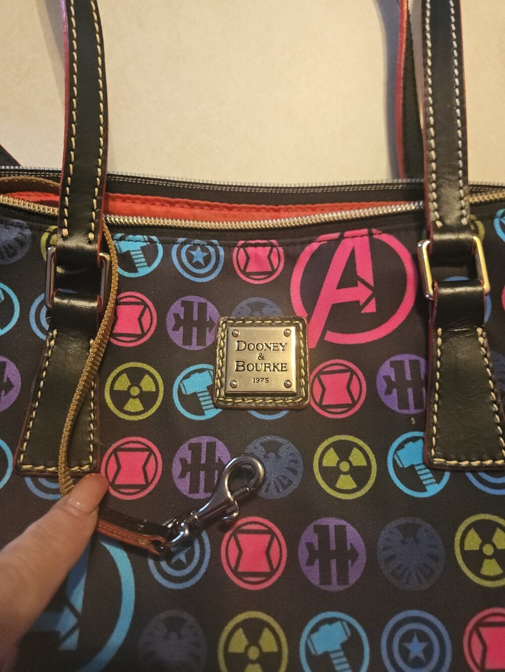 Dooney &Bourke Multicolor Avengers Symbol Tote Bag - Women's Shoulder Bag - Picture 3 of 9